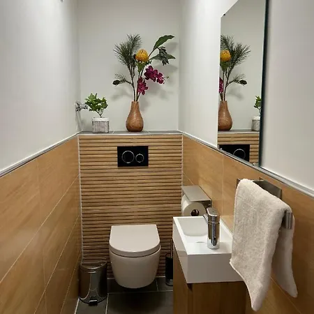 Penthouse With 110 Sqm Mountain View * Monaco di Baviera