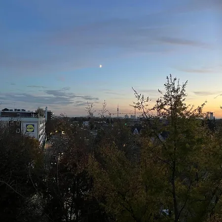 Penthouse With 110 Sqm Mountain View Lejlighed München